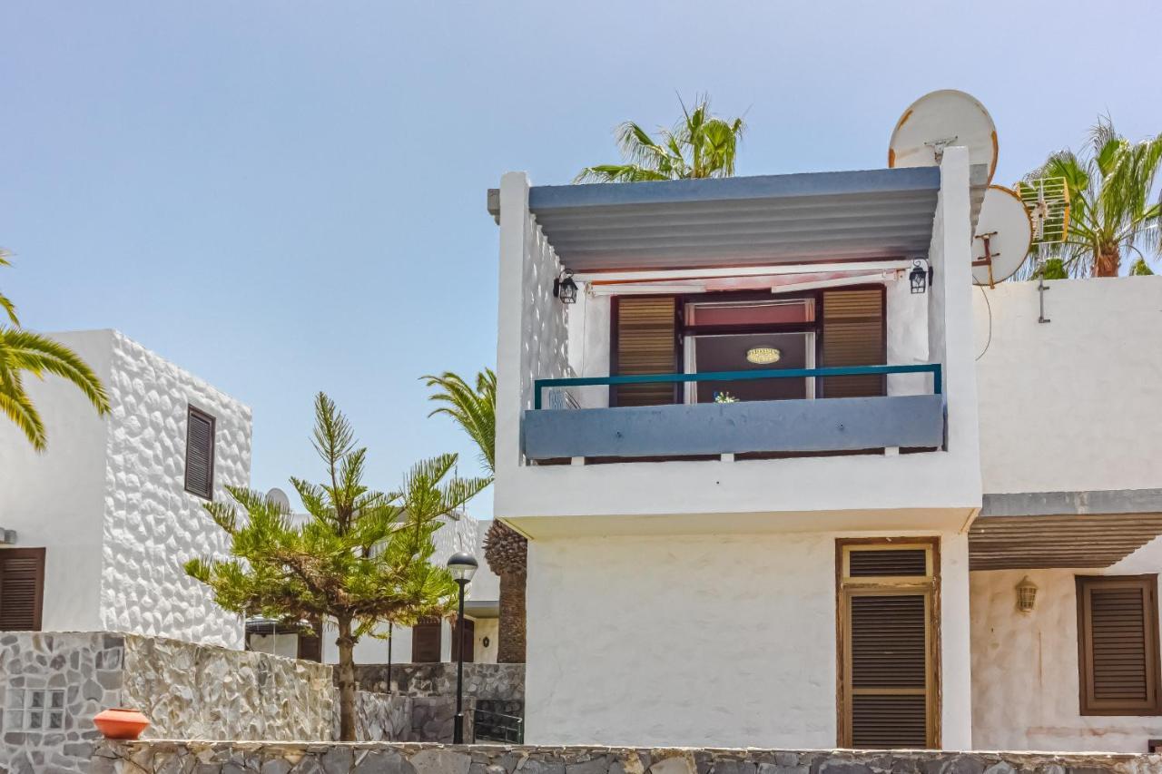 Apartment Apart America - 150 Meters From The Beach, Free Wi-Fi Арона Екстер'єр фото