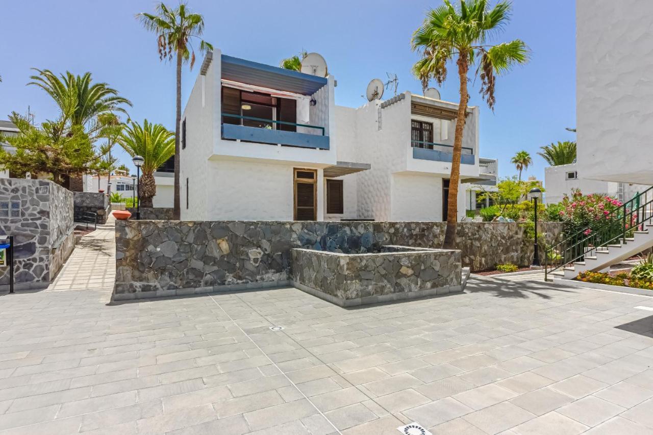 Apartment Apart America - 150 Meters From The Beach, Free Wi-Fi Арона Екстер'єр фото
